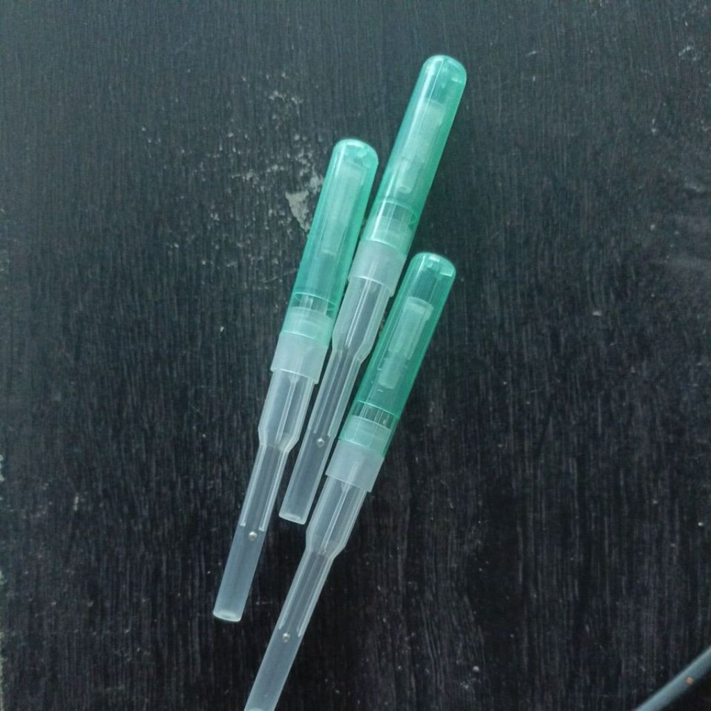Sonde oral mencit warna hijau