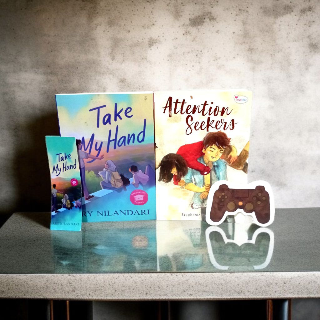 ( OBRAL ) NOVEL REMAJA BESTSELLER // SEPAKET ISI 2 // ATTENTION SEEKERS // TAKE MY HAND // ORIGINAL