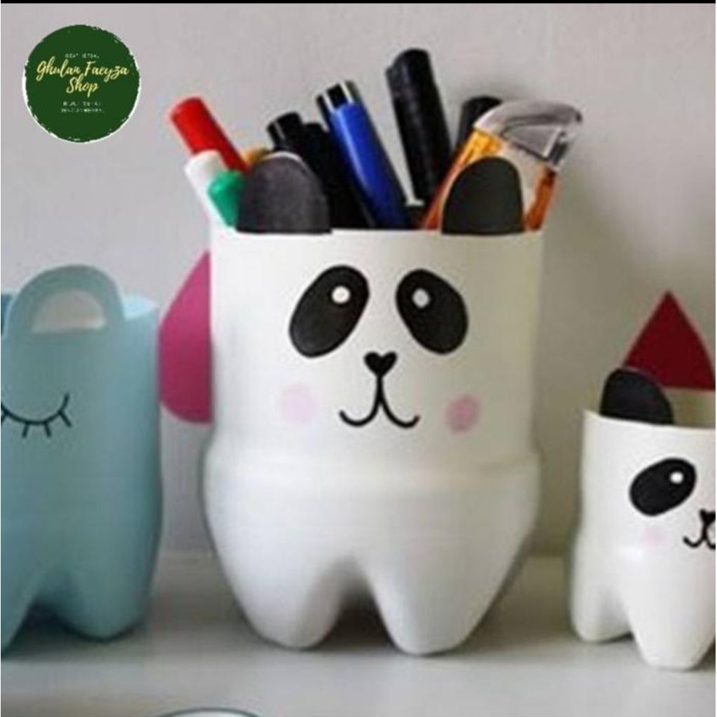 

kerajinan tangan dari botol bekas tema wadah pensil siap pajang