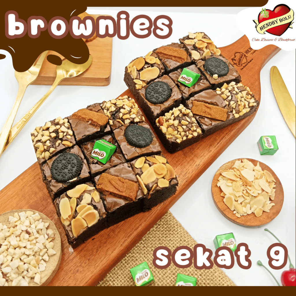 

Brownies Sekat 9 / Mini Fudgy Brownies Shiny Crust Kacang Alamond Mede Keju Ukuran 10X10cm