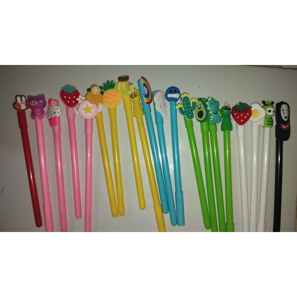 

PULPEN KARAKTER RANDOM GELL BOLPOIN