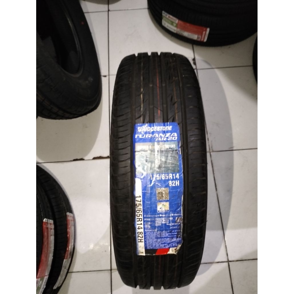 Ban Mobil 175/65 R14 82H Turanza AR20 Bridgestone