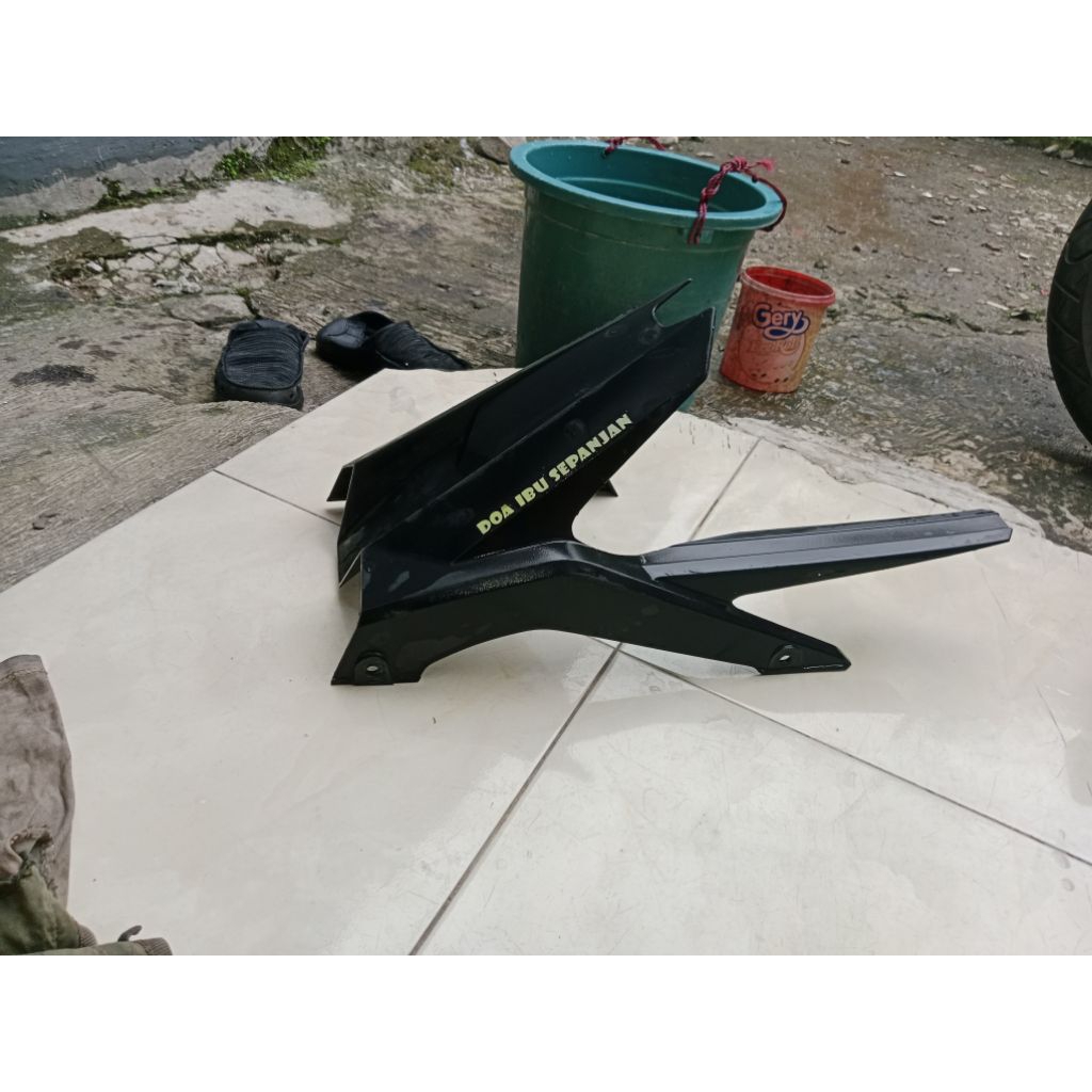 spakbor kolong cb 150 r streetfire 2017