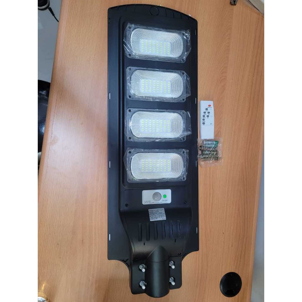 Lampu Jalan PJU 200 Watt 4 Mata / Tenaga Surya / Tenaga Matahari