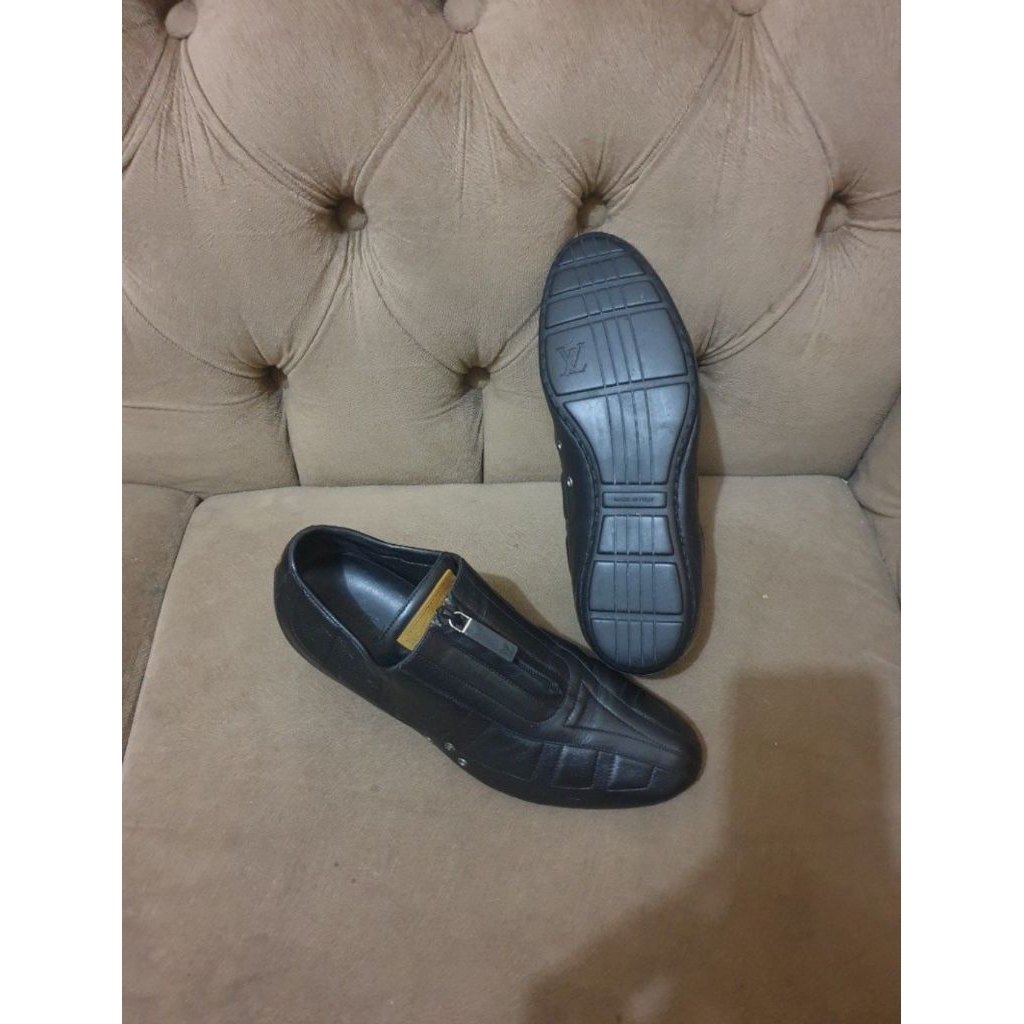 sepatu pria lv causal orignal size 41 second