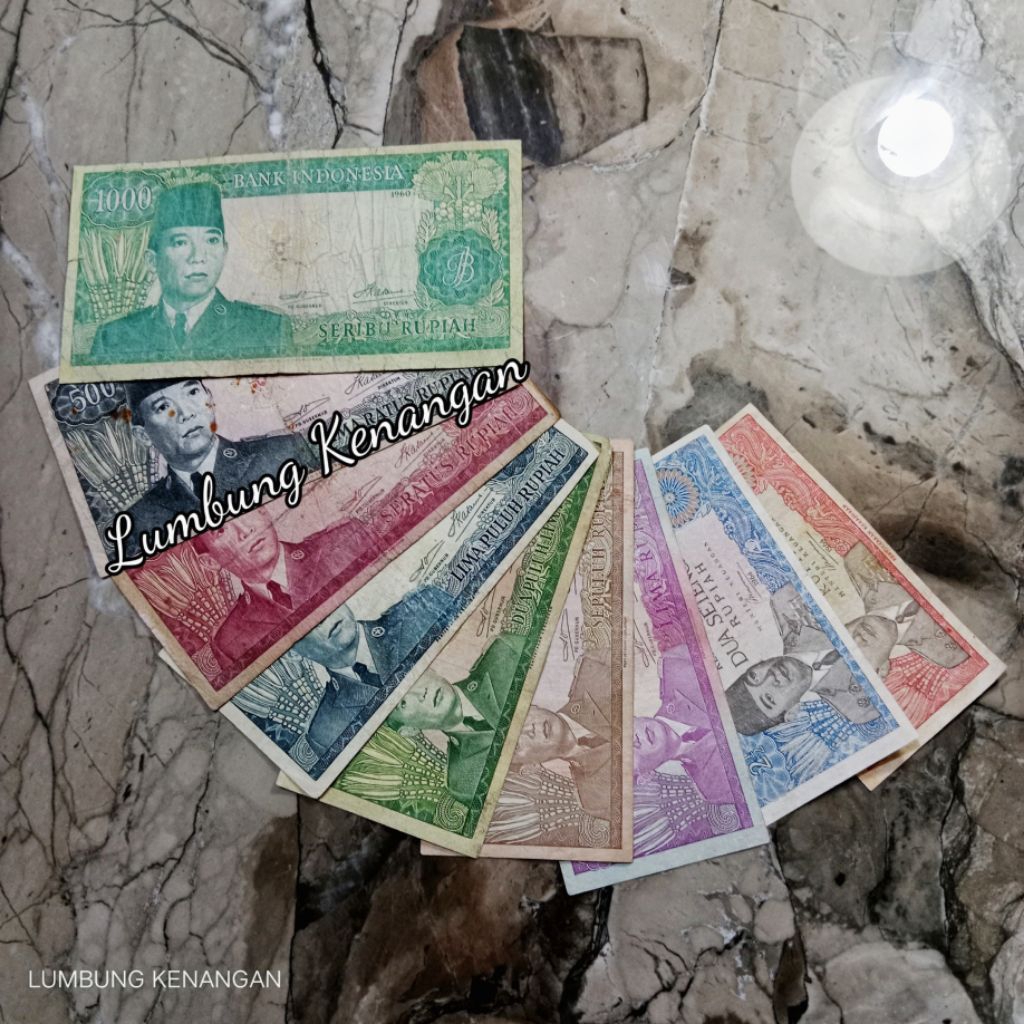 Uang kuno set Seri Sukarno