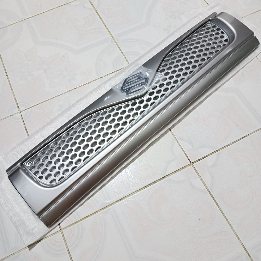 GRILL DEPAN SUZUKI FUTURA 1.3/1.5 1993-2005 SARANG TAWON