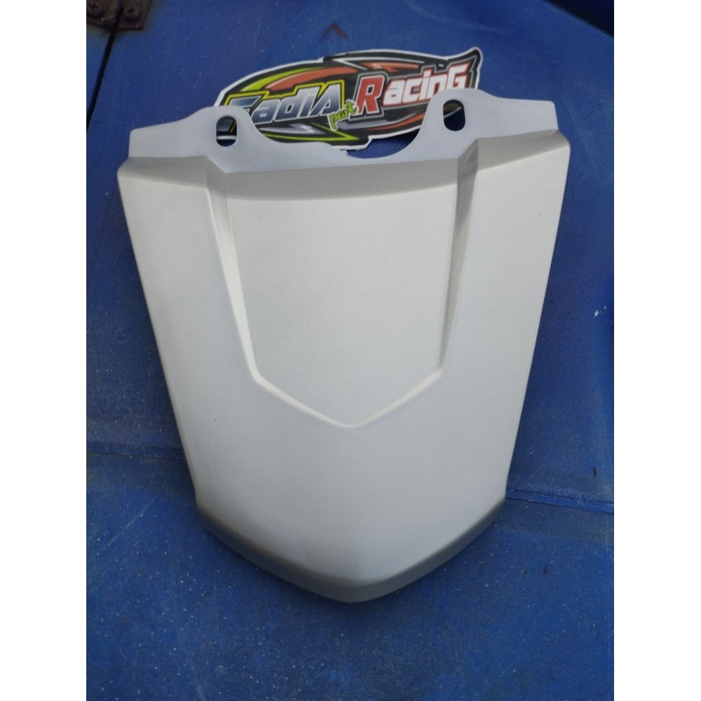 Pet Stop /Sambungan Body Belakang Vega R New Warna Silver