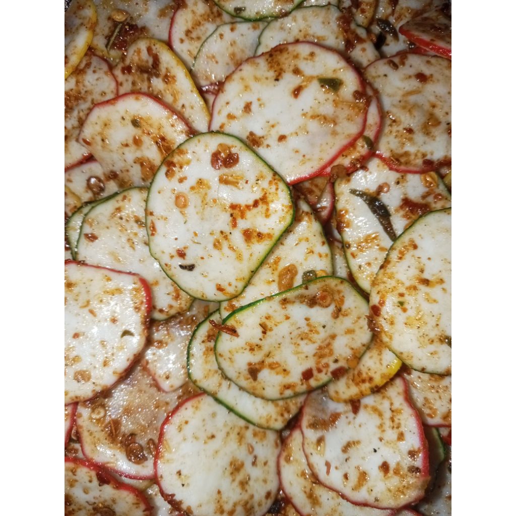 

kerupuk seblak bawang pedas daun jeruk gurih renyah