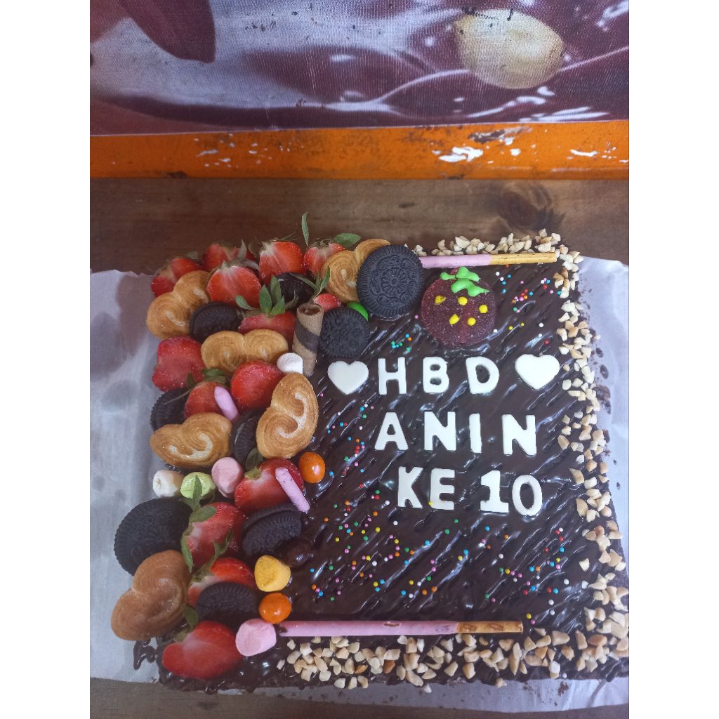 

BROWNIES ULTAH/ HAMPERS
