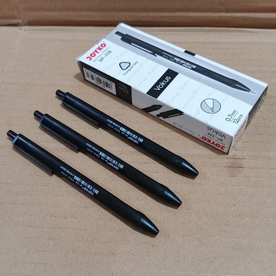 

1 Pak Pulpen Joyko Vocus BP-338 Isi 12 Pcs HITAM
