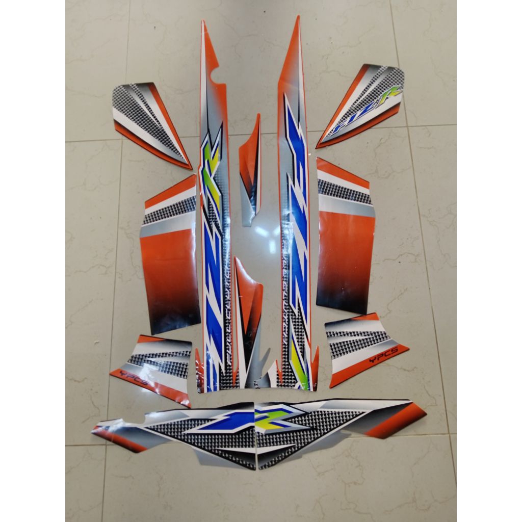 Striping Fiz r Oren Hitam tahun 2004 striping Fiz r 2004