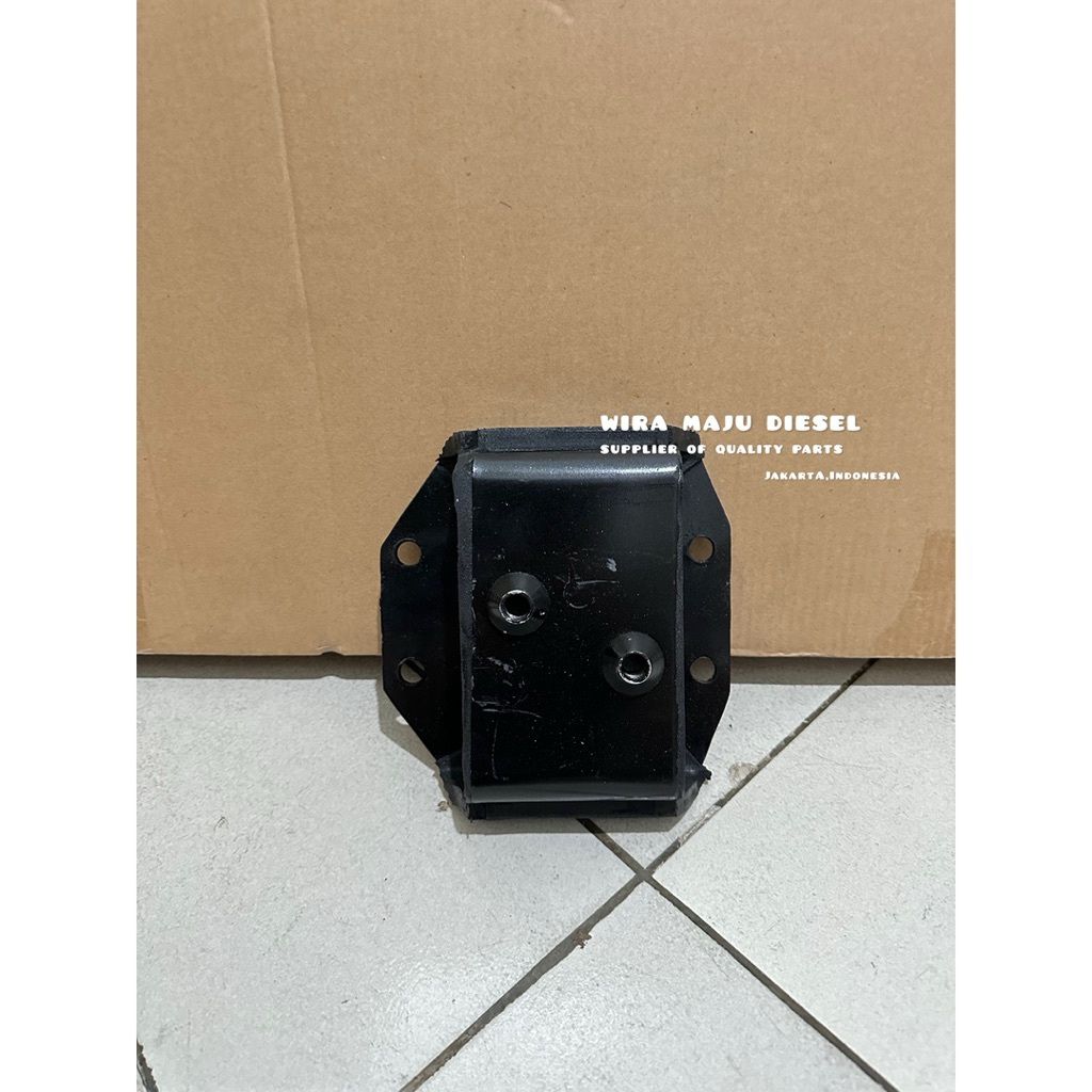 ENGINE MOUNTING DUDUKAN MESIN MONTING BELAKANG NISSAN RG8 RF8 UD 11328-00Z04