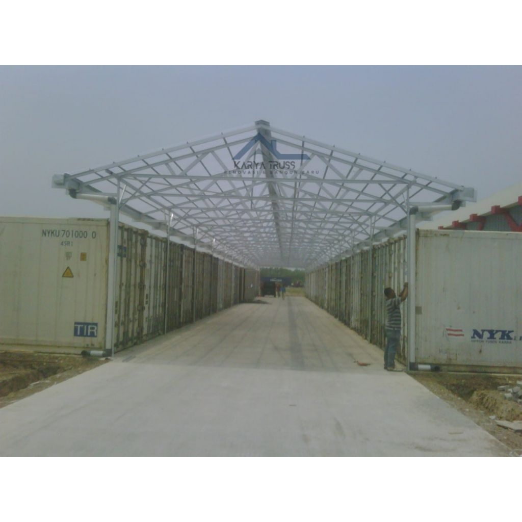 Pekerjaan Pemasangan Kanopi Area Kontener HM Sampoerna / Pemasangan Rangka Atap Baja Ringan / Pembua