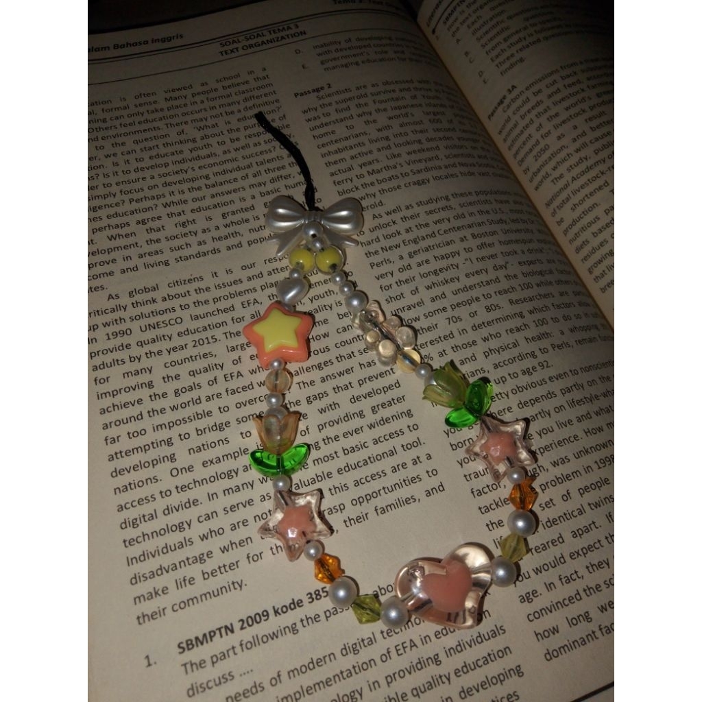 Gantungan hp/ gantungan kunci/manik/gantungan korea/aksesoris lucu