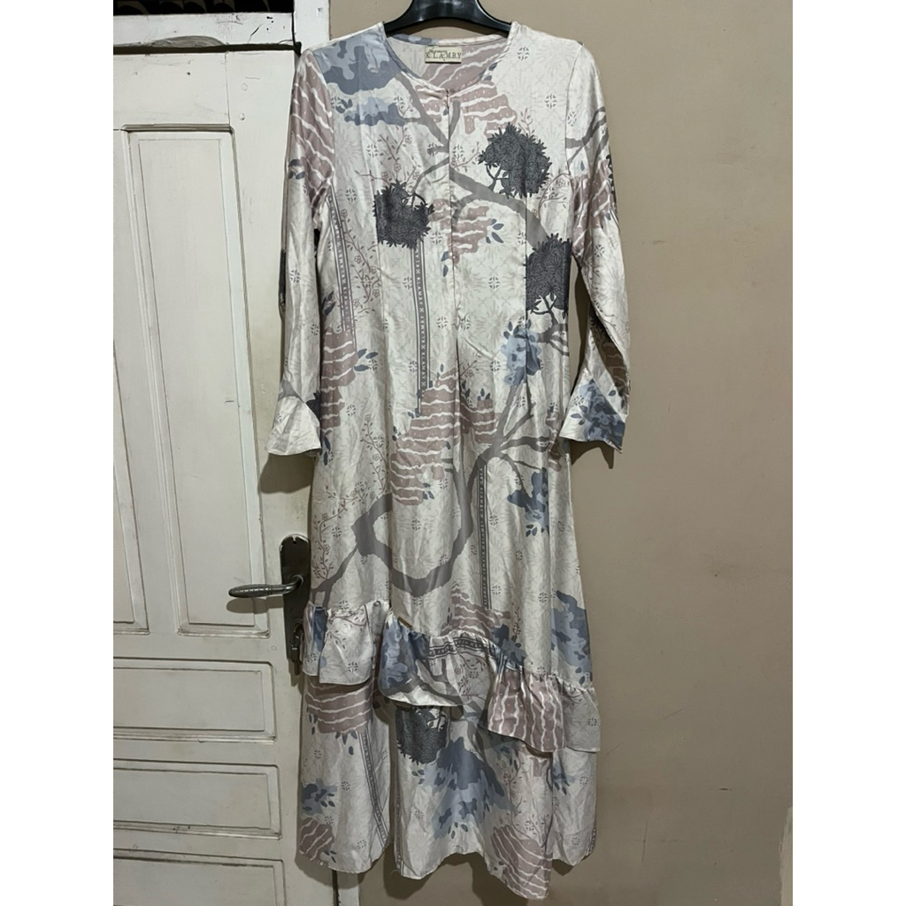 Preloved wearing klamby