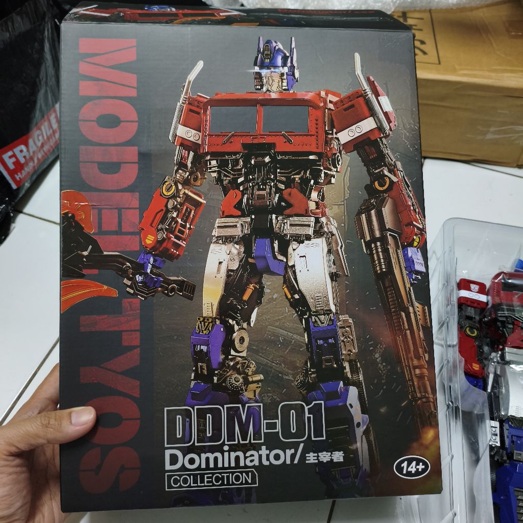 DDM-01 DM-01 Dominator M-09 Weijiang Optimus Prime Transformers