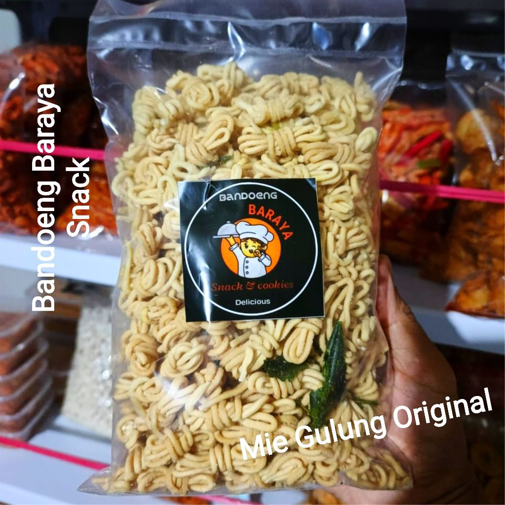 

Mie Gulung Uwel Original Asin Crispy Kriuk Gurih Bandung Baraya Snack