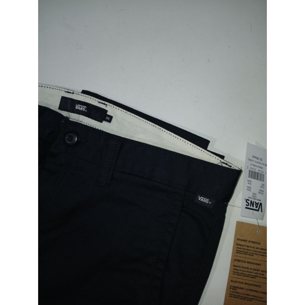 celana chino vans authentic