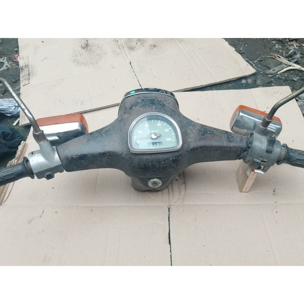 batok kepala yamaha v75 komplit original