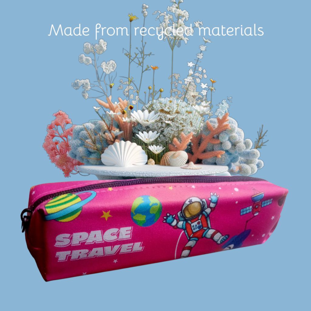 

Dompet pensil motif astronot bentuk panjang