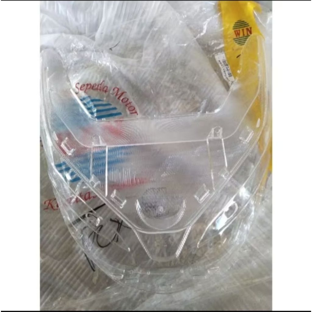 KACA MIKA REFLEKTOR LAMPU DEPAN PCX 150 PCX LOKAL TAHUN  2018-2021 merk biasa non ori