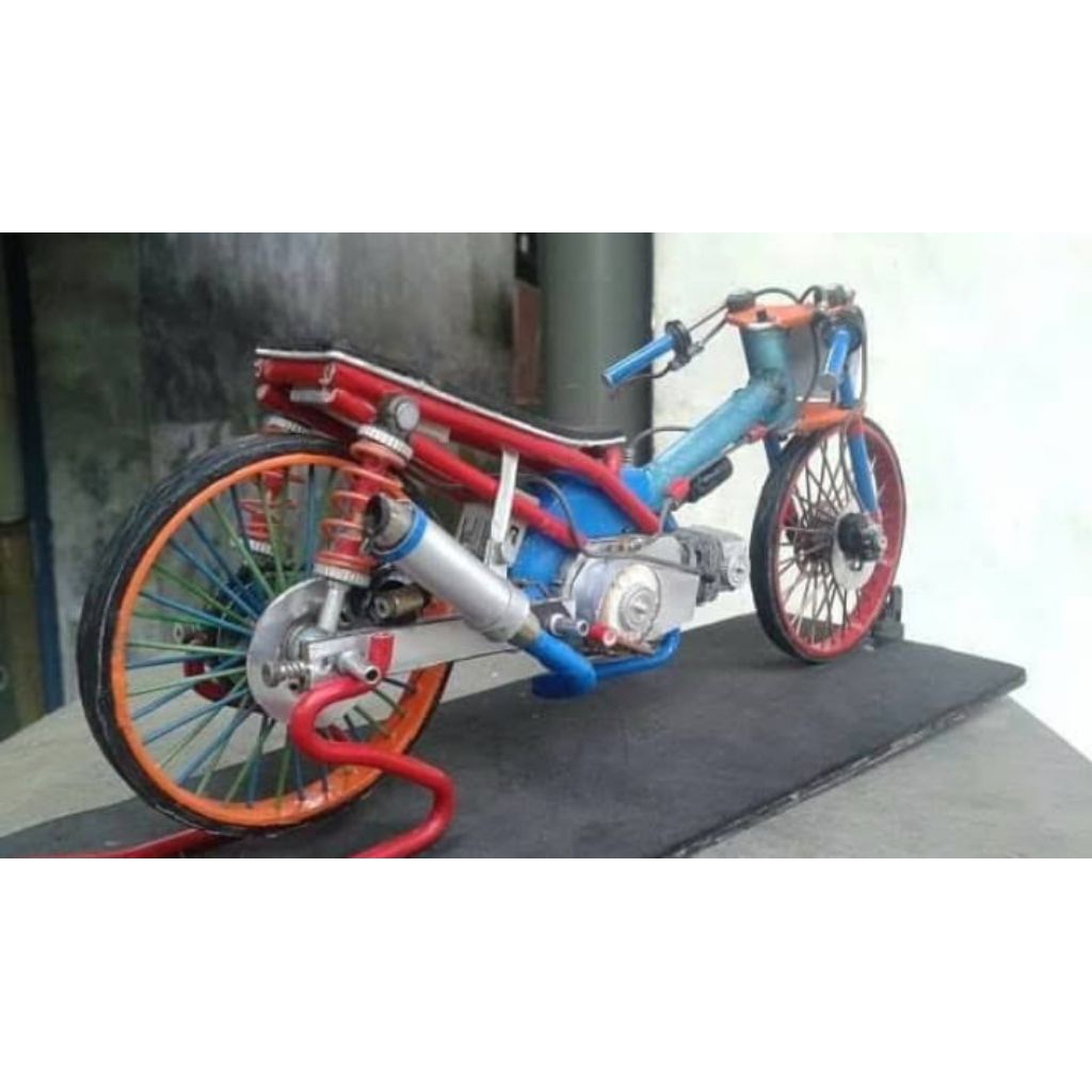 diecast miniatur motor Yamaha Jupiter z ala drag scala1:16