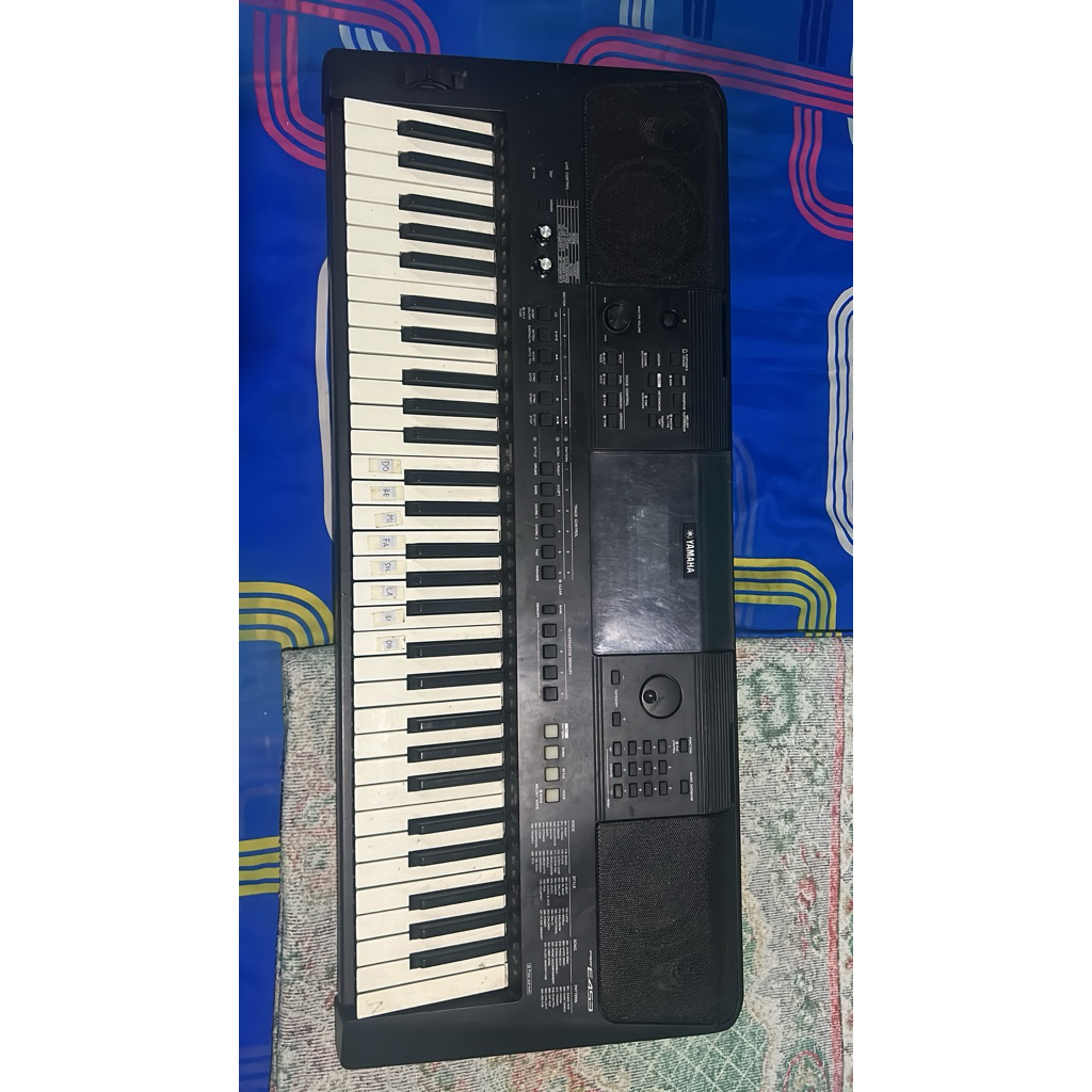 Yamaha PSR E453