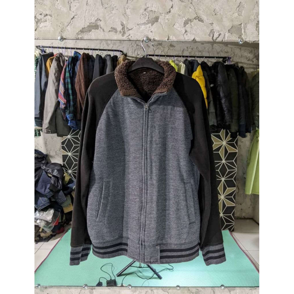 JAKET CASUAL TRACKTOP UNIQLO