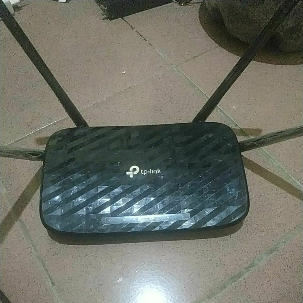 TP-LINK Ac1350 dual band gigabit+adaptor