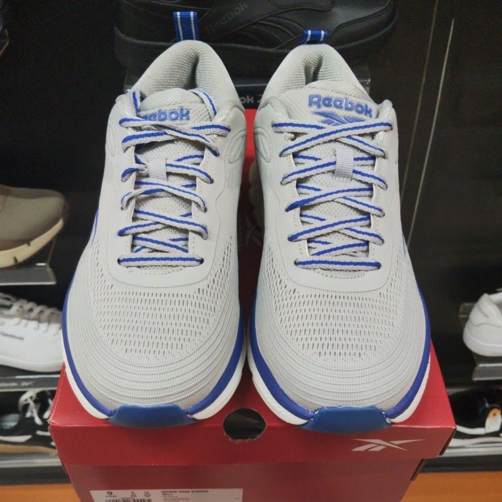 Sepatu Pria Reebok Road Strider