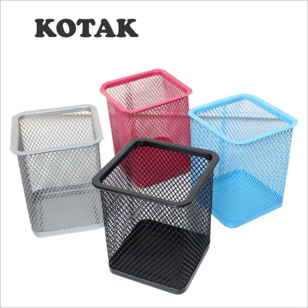 

kotak¹ peralatan alat tulis ukuran sedang