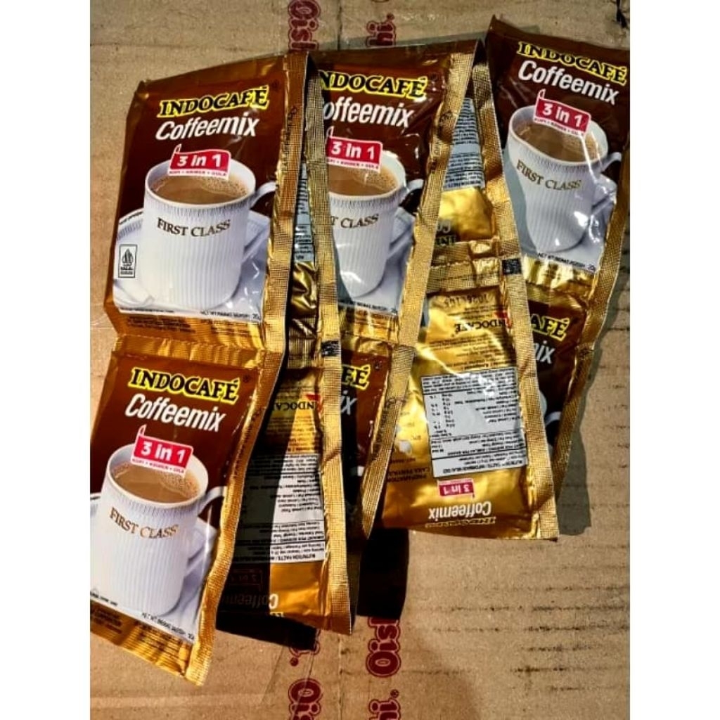 

Indocafe Cofeemix 3in 1 Renceng isi 10 Sachet