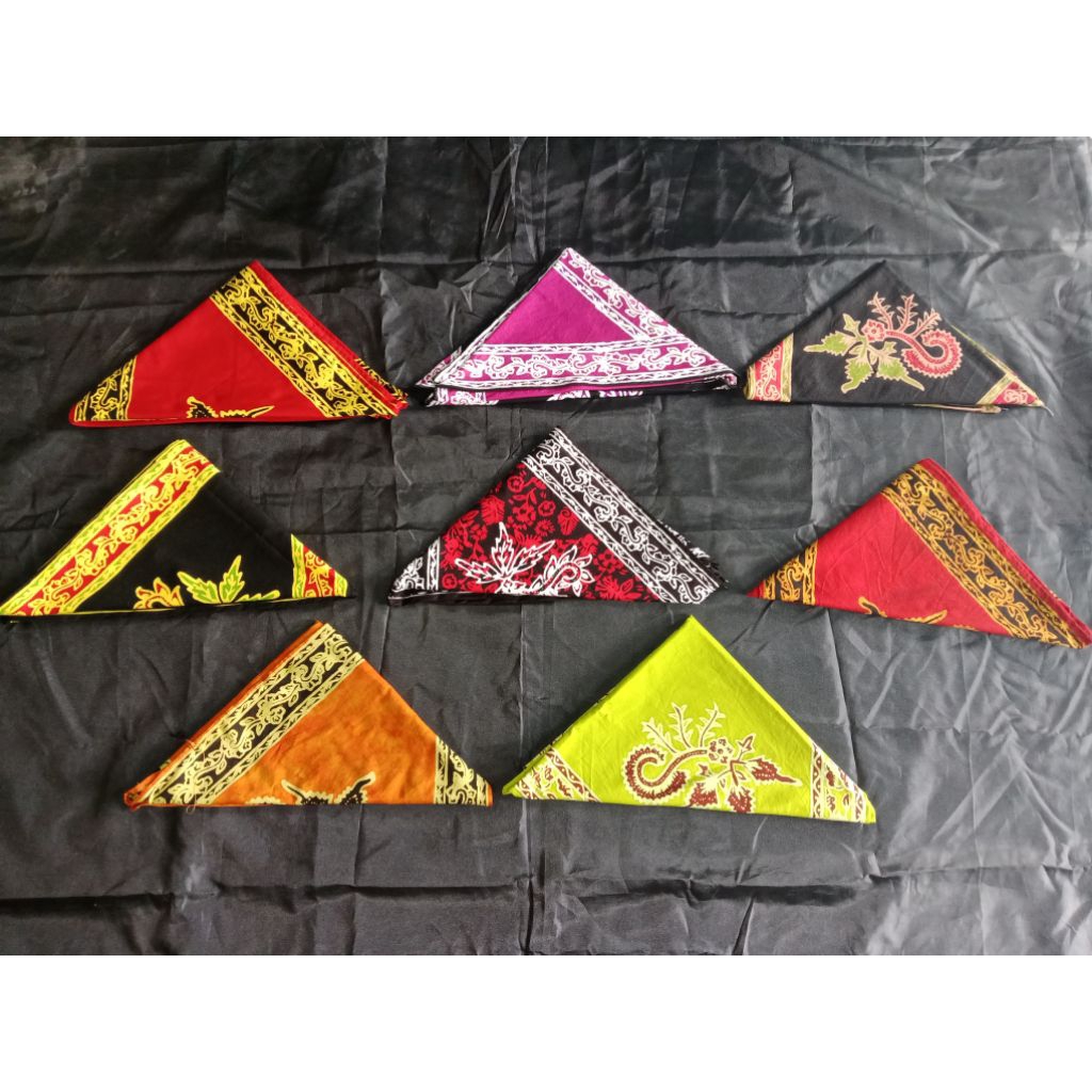 Udeng Batik Segitiga atau Udeng Jaranan