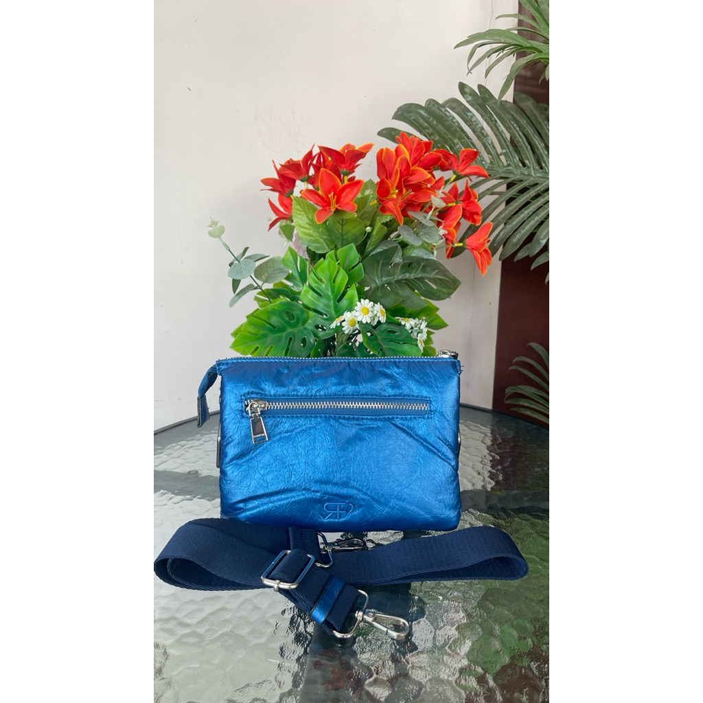 preloved tas warna biru barel