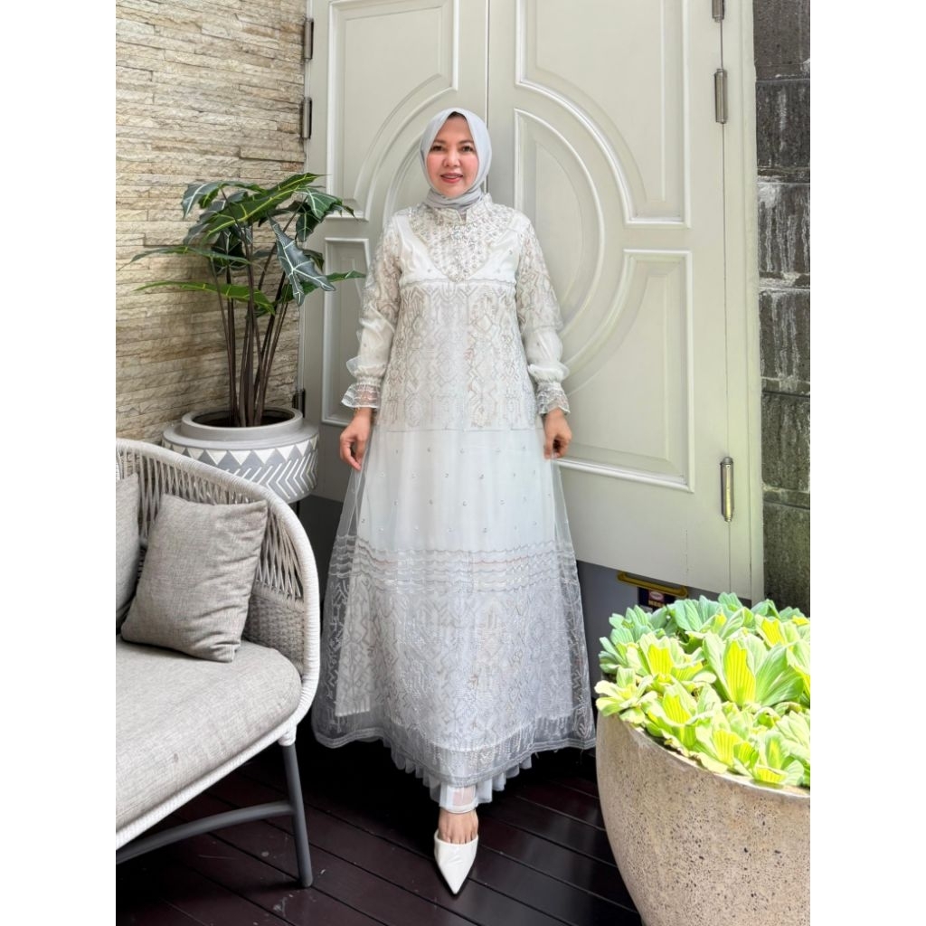 Midi dress exclusive organza bordir sapto + furing armanisilk mix fayet ori By Edness Kayla
