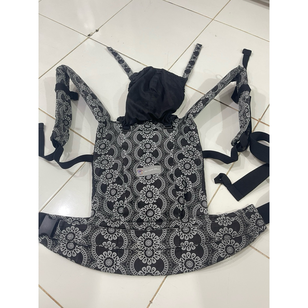 gendongan ergobaby second