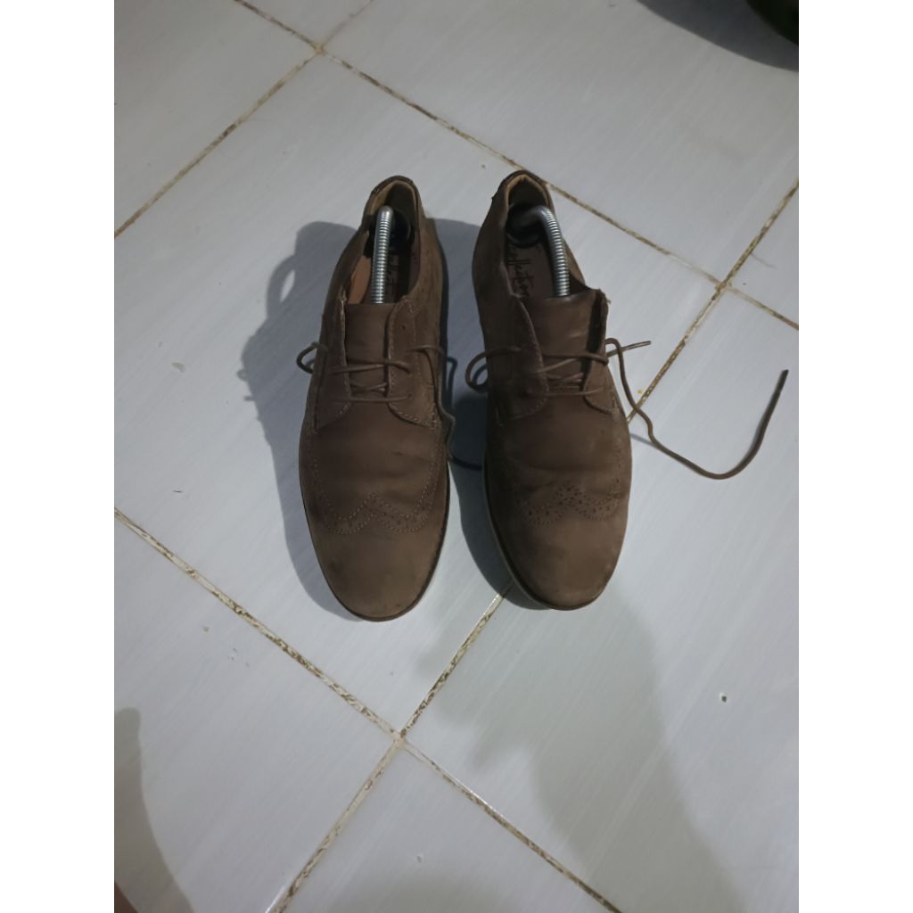 @SEPATU CLARKS LEATHER SIZE 41