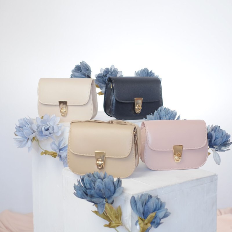 CYRA Bag (shoulder Bag dengan hiasan)