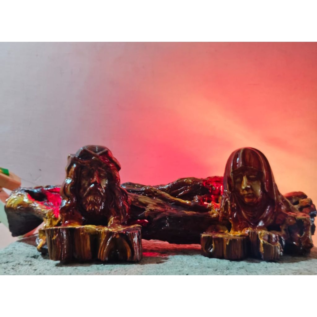 Patung Yesus dan Bunda Maria