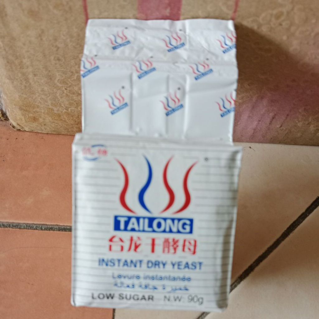 

Instant Dry Yeast Merk TAILONG Low Sugar 90 gr