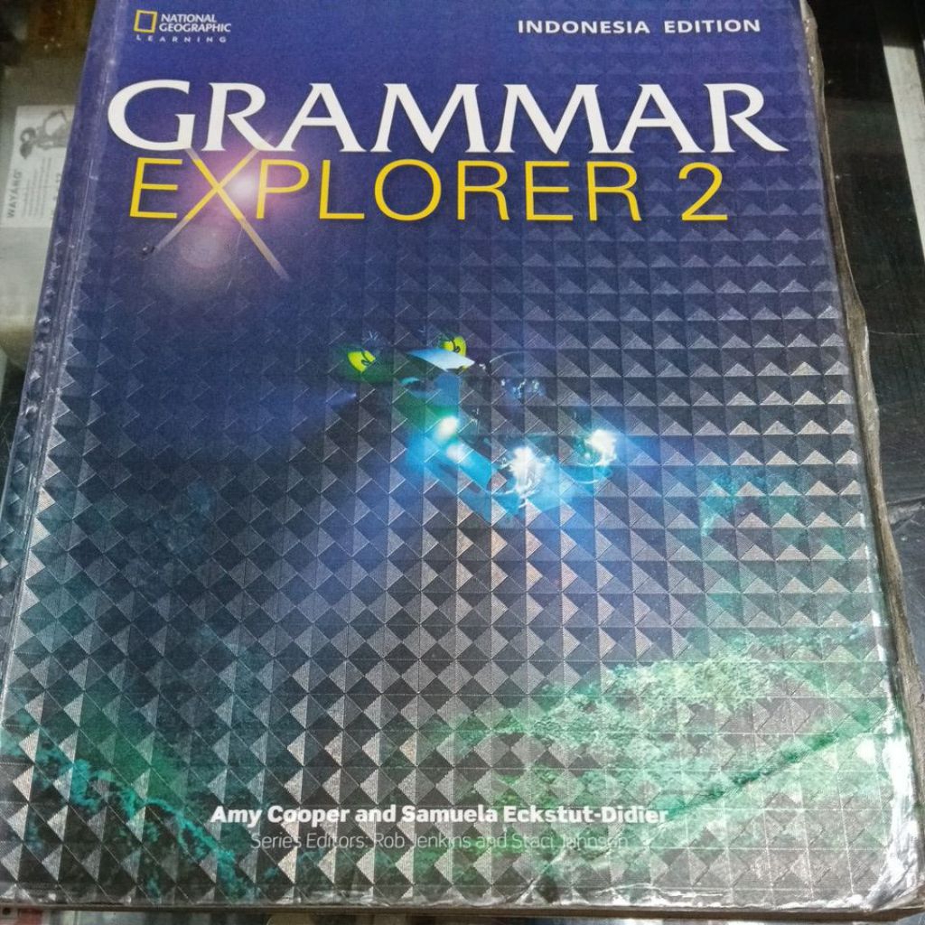 Buku bekas Grammar Explorer 2