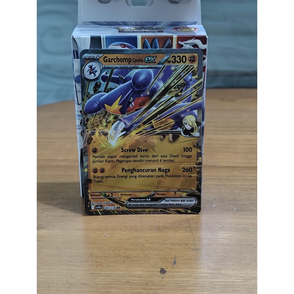 Garchomp Cynthia ex RR 083/138 Kehadiran Juara SV10s