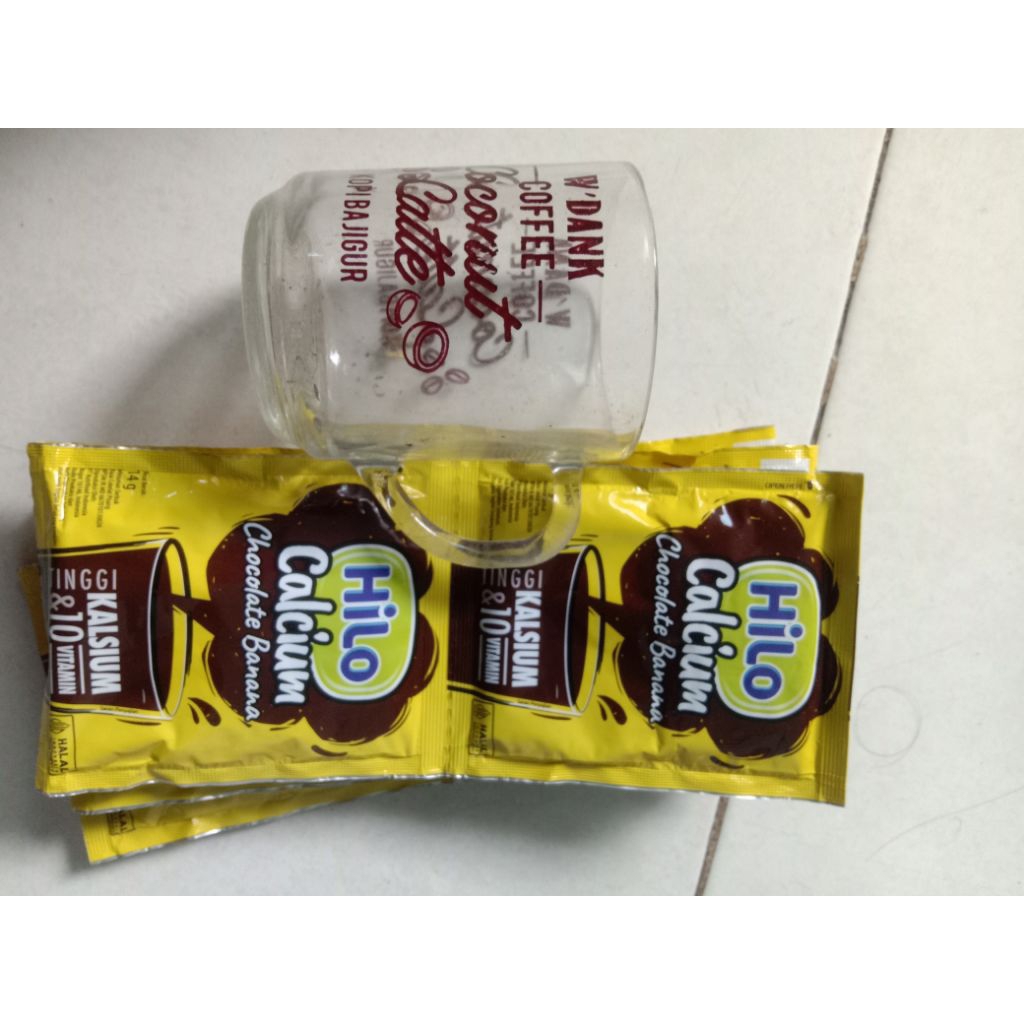 

Hilo Coklat Banana 1 renteng free gelas