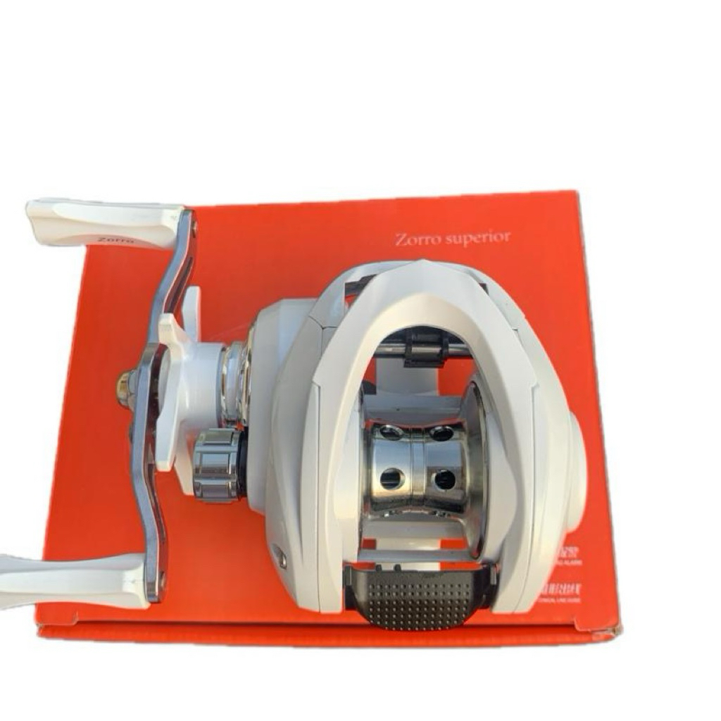 Zorro Superior Reel Pancing Baitcasting sudah Dragclicker Murah Warna Putih dengan Desain Khusus