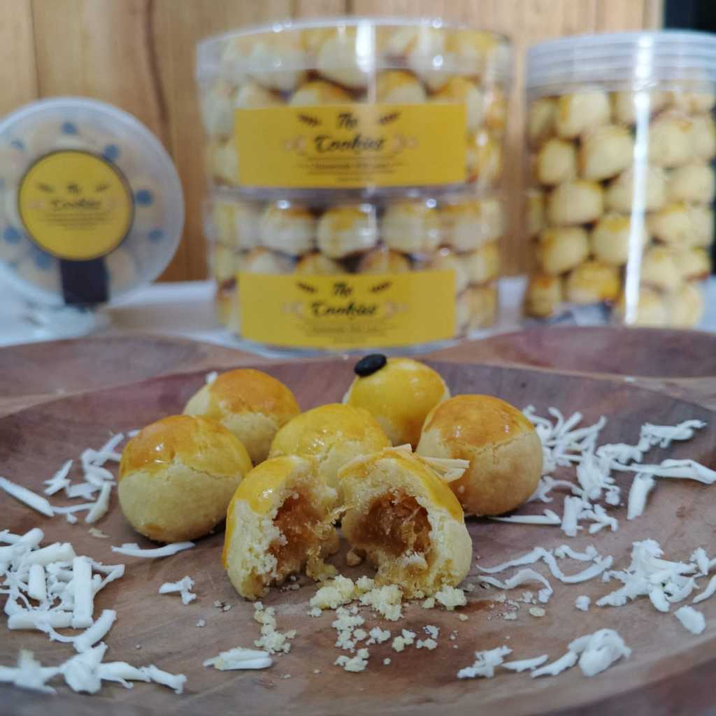 

NASTAR ORI COOKIES KUE KERING 750 ML