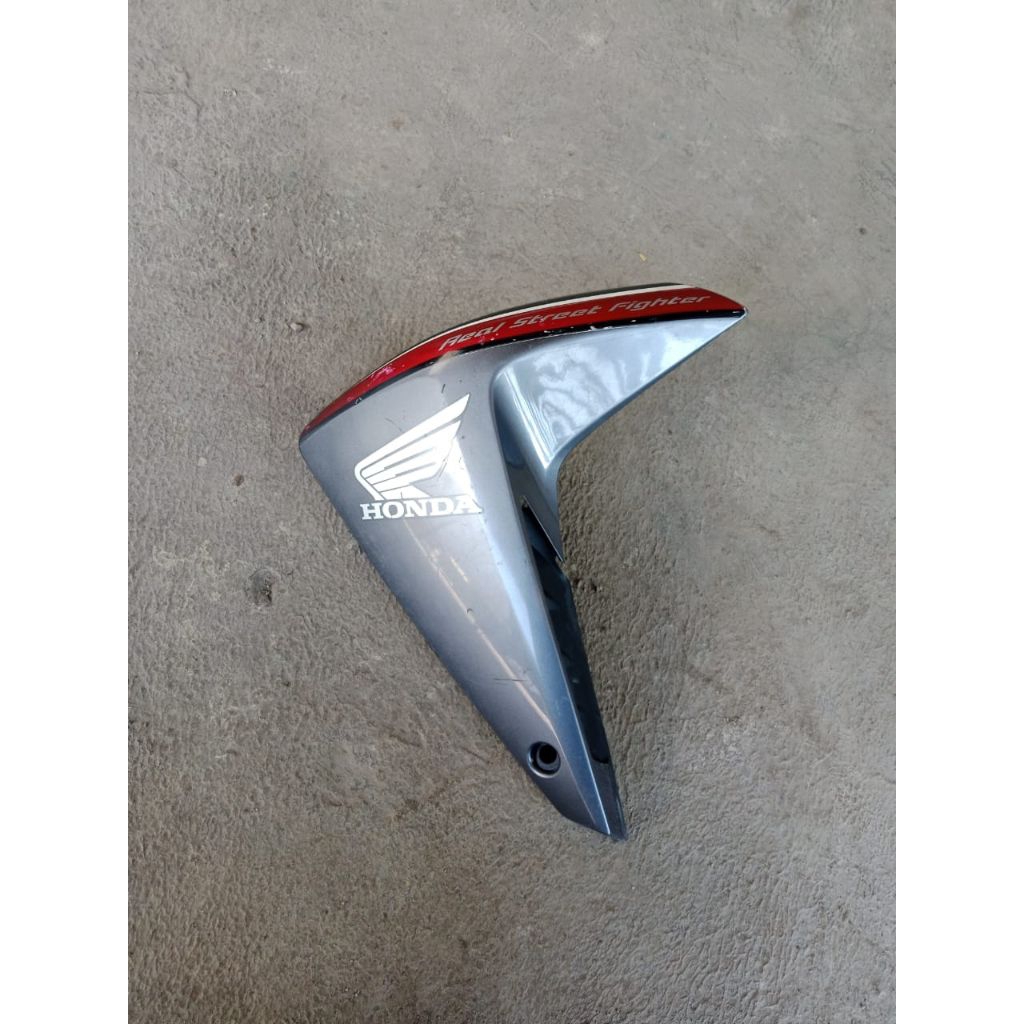 sayap tangki kiri megapro monoshock karbu second