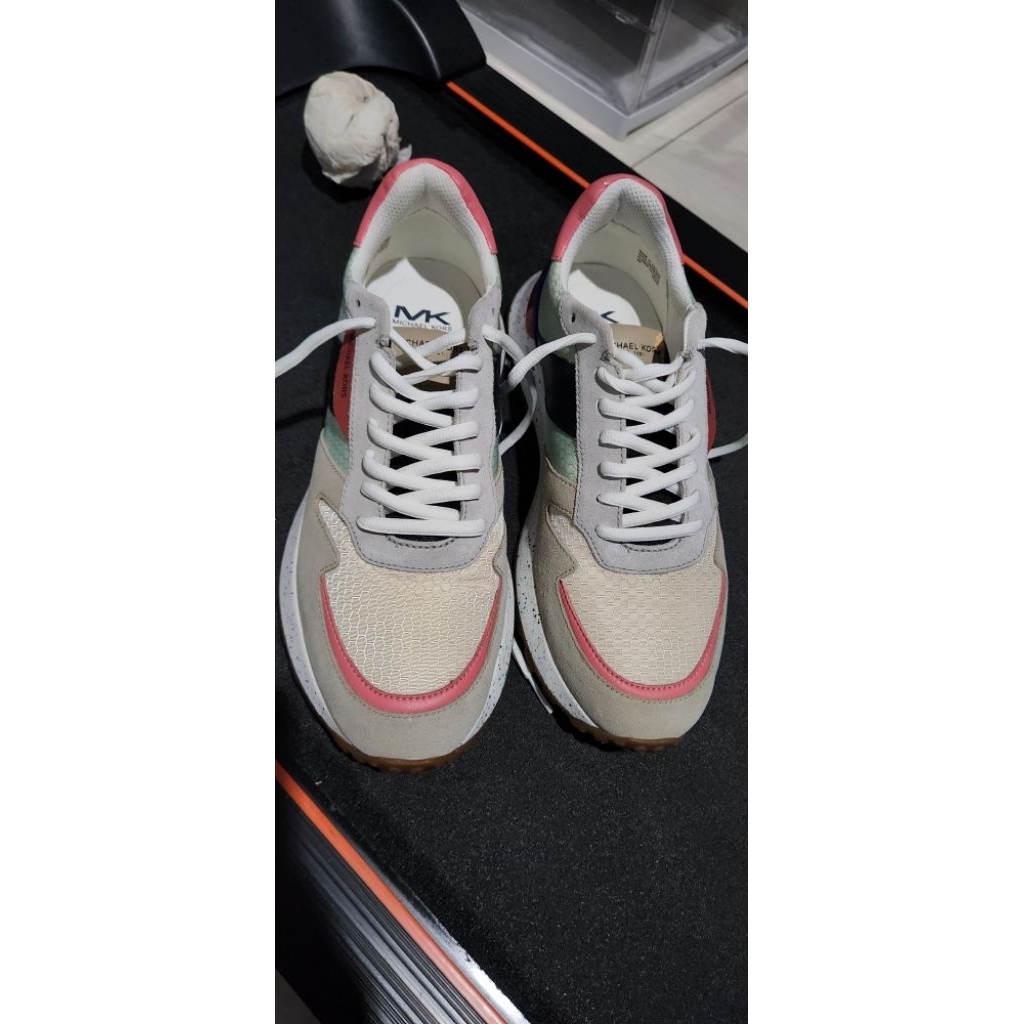 Sepatu MK Original NBU