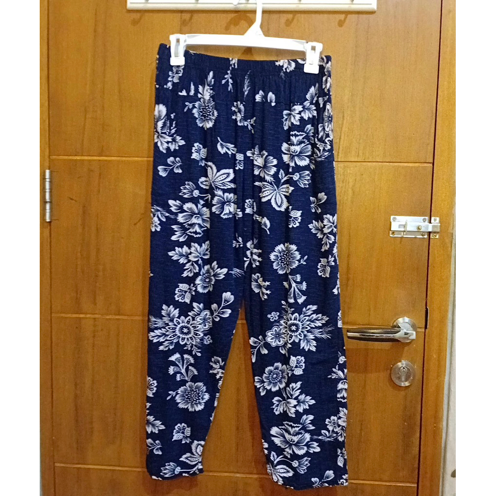 PRELOVED CELANA PANJANG WANITA MOTIF