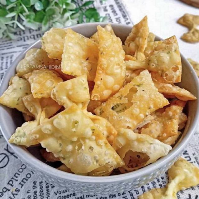 

PANGSIT GORENG ORIGINAL RENYAH 250grm / 500grm / 1KG SURGANYA CEMILAN SNACK